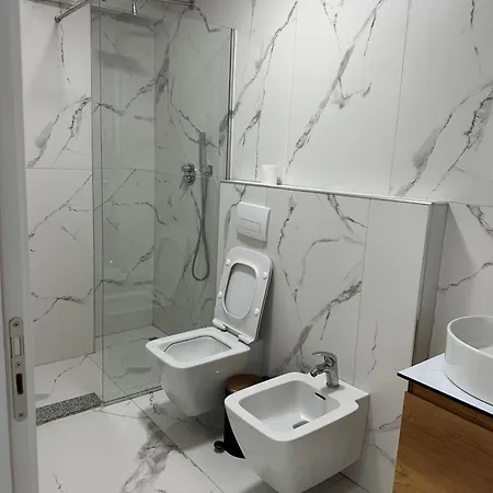Diamond * Sarandë