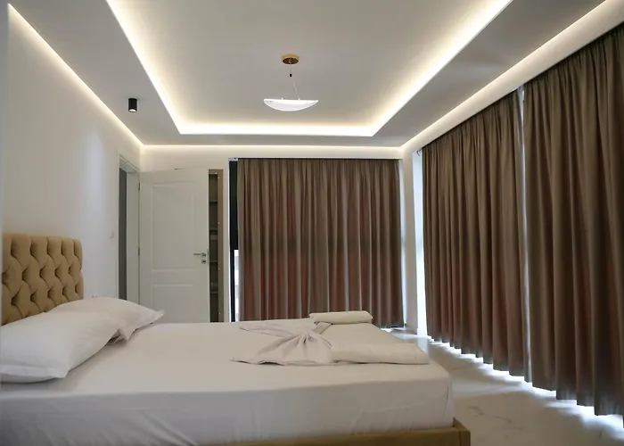 Diamond Palace Apartment