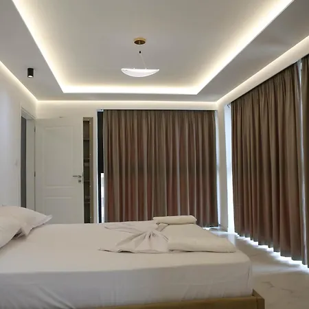 Diamond Apartment